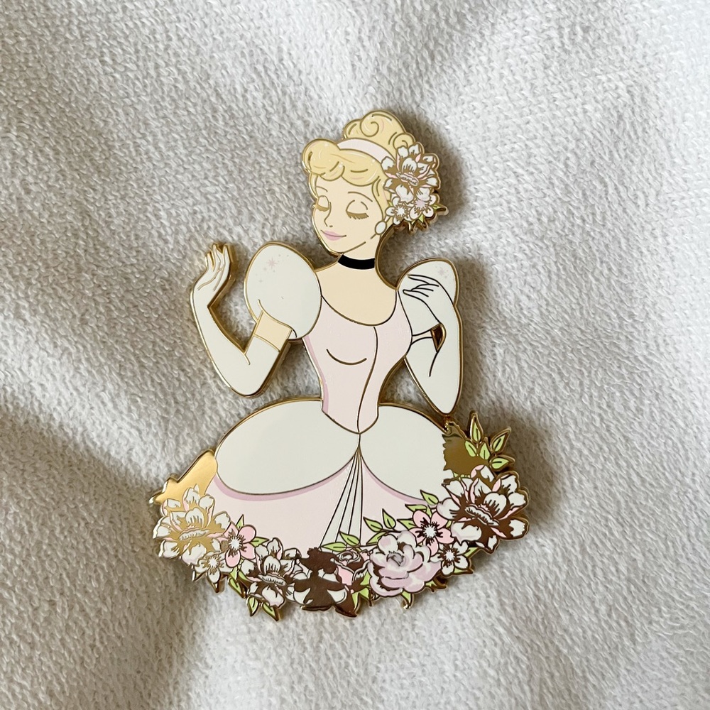 Fantasy dream pin Cindy pink